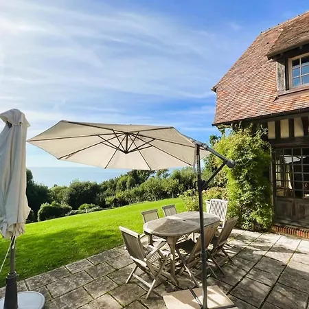 Charming House With 180 Sea View Feriehus Villerville